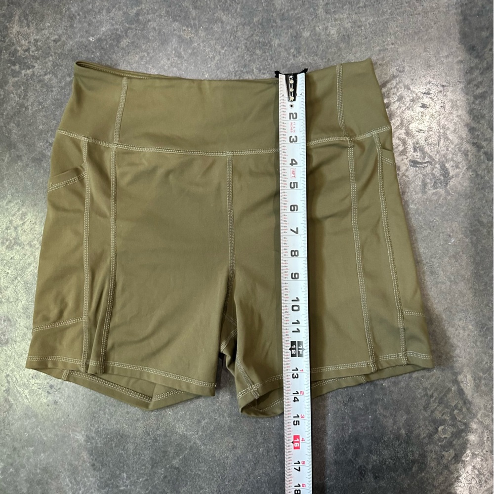 Love army green biker shorts Amazon yoga shorts pockets - Picture 4 of 8